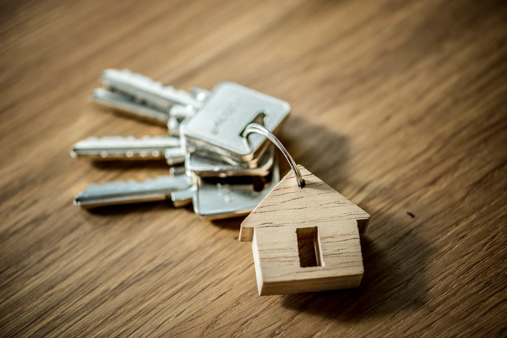 que impuestos se pagan al comprar una casa