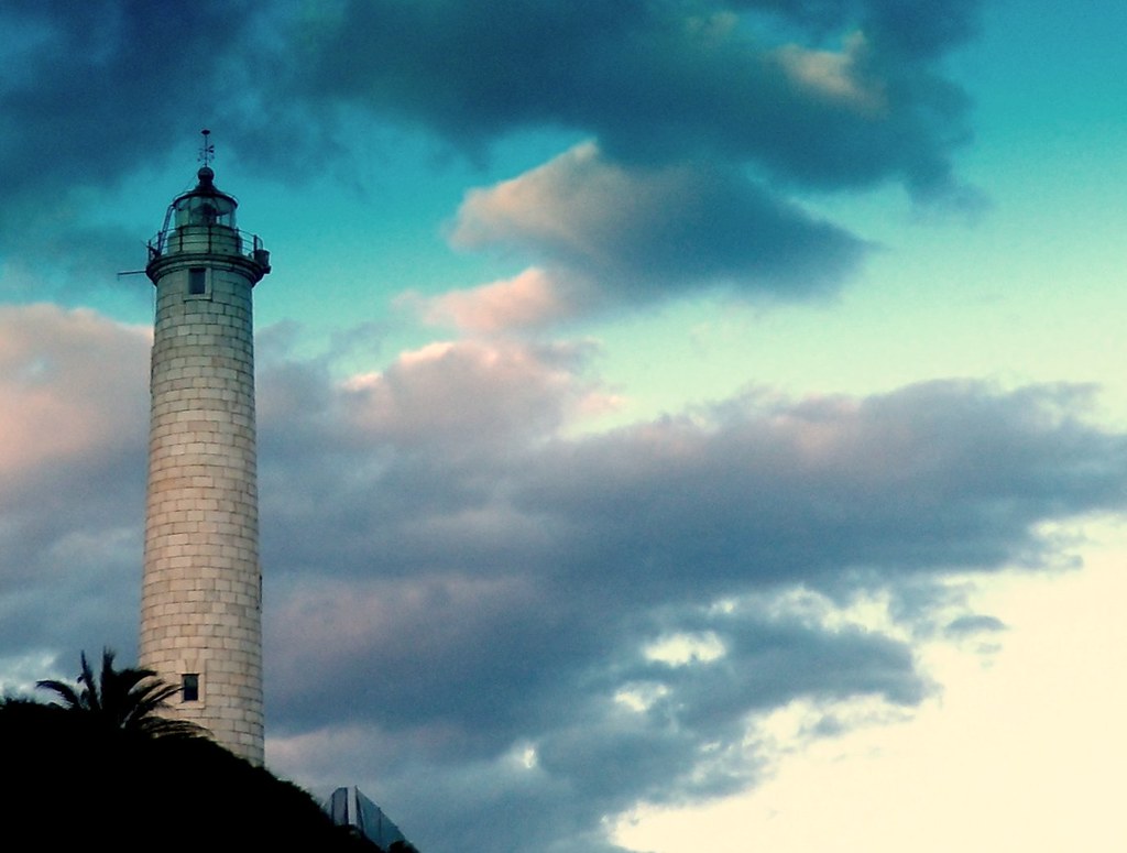 El faro de calaburra